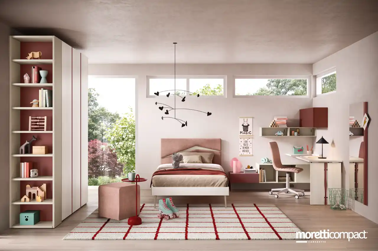 Cameretta con armadio battente, letto semi imbottito e zona studio